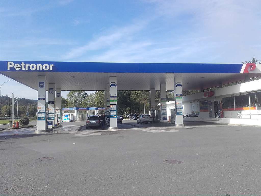 Punto de recarga eléctrica Repsol ES, Estación De Servicio El Bruch S.A en Morell, El